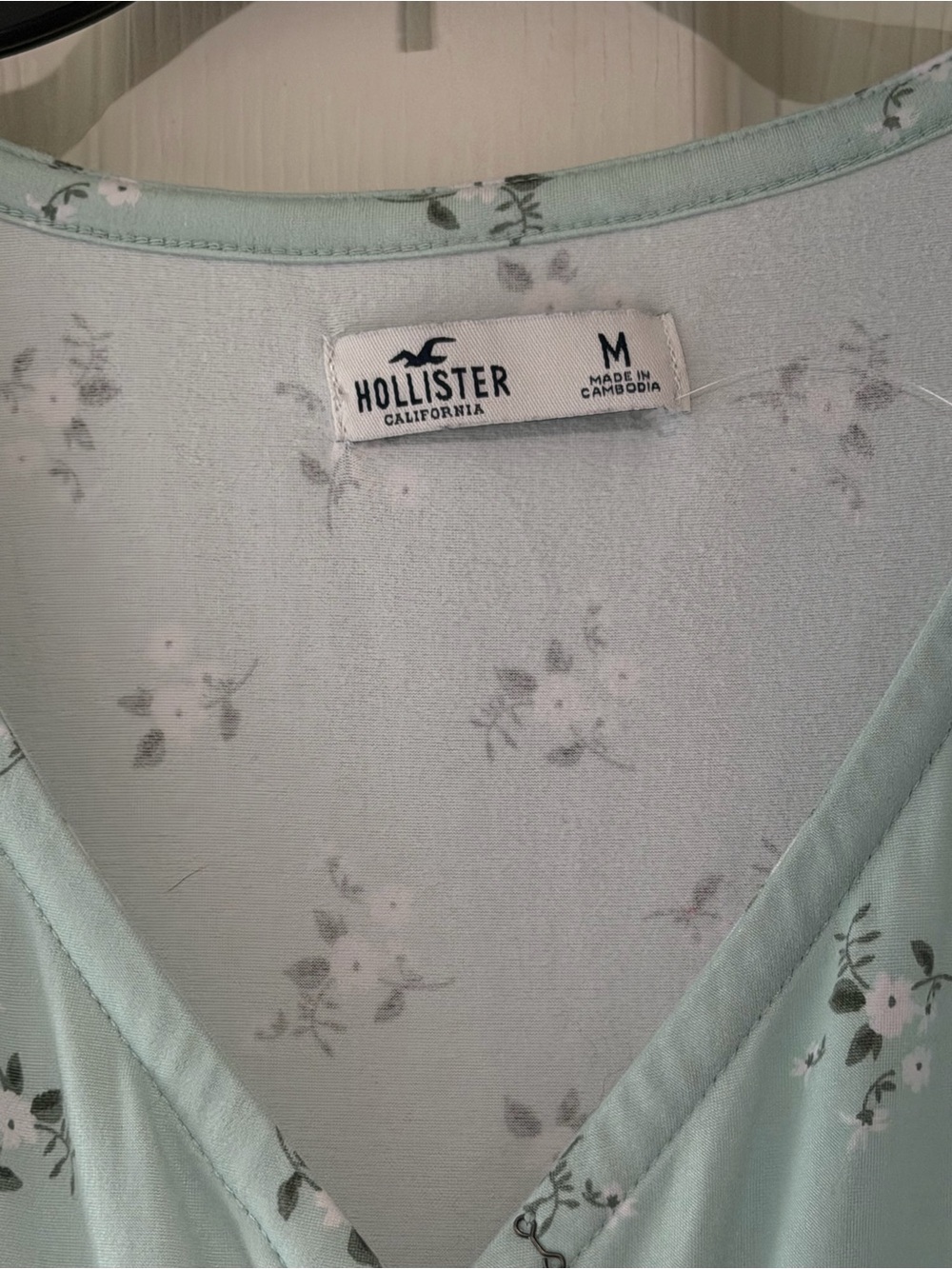 Hollister Seafoam Floral Tiered Short Sleeve Dress - Picture 3 of 4